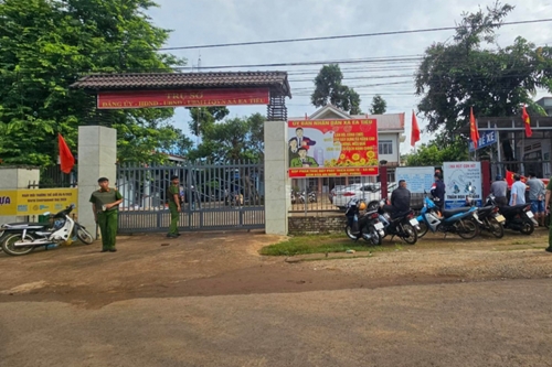 Vụ dùng súng tấn công trụ sở Công an xã ở Đắk Lắk: Truy thăng cấp bậc hàm đối với 4 cán bộ, chiến sĩ Công an xã hy sinh